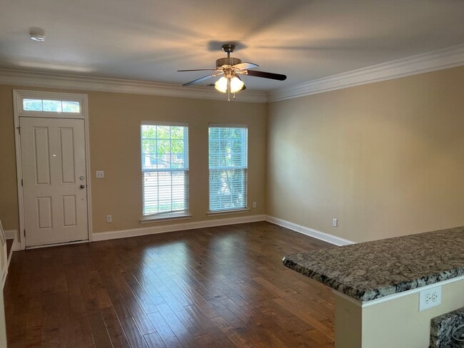 Photo - 8915 Sunnyfield Way