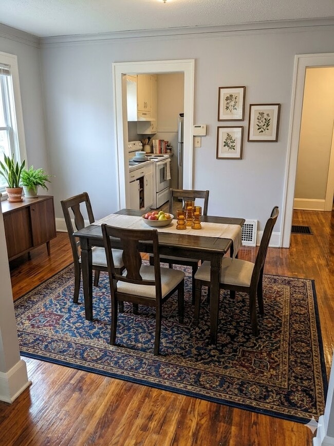 Photo - 1826 Green St