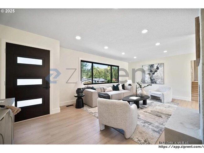 Photo - 7640 SW Whitford Dr