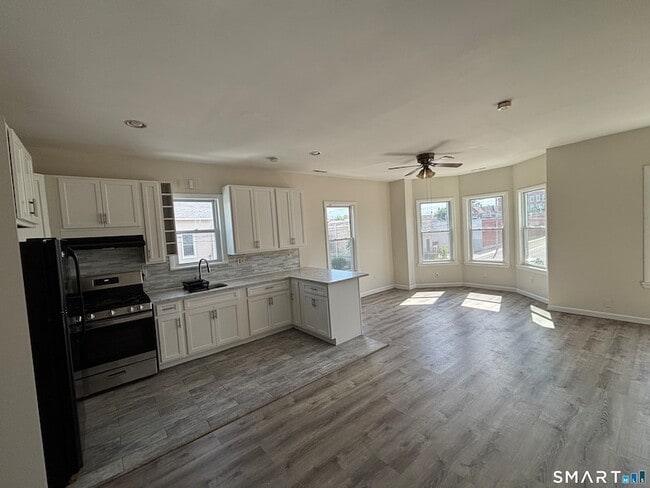 Photo - 236 Brooks St