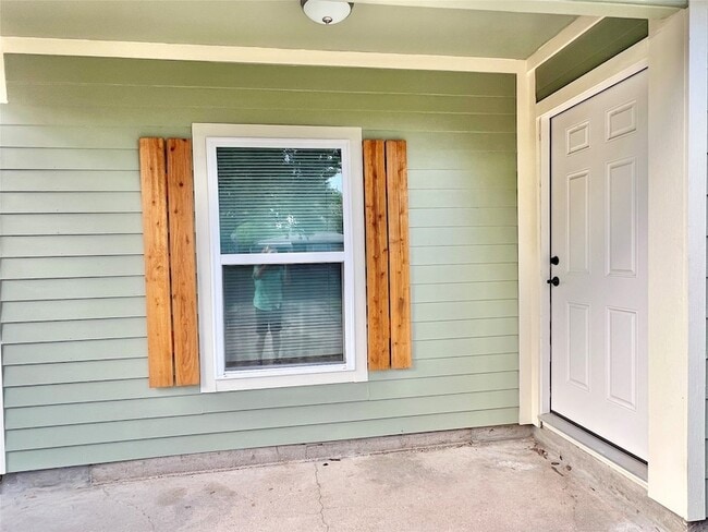 Photo - 1010 15th Ave N