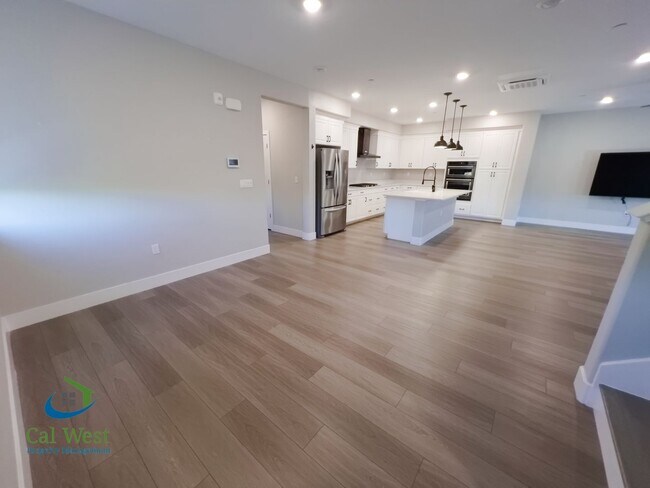 Photo - $4595 - Beautiful Corner Unit Condo in New...