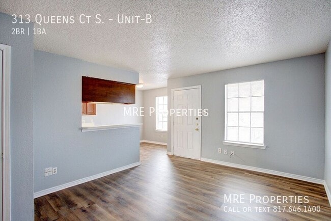 Photo - 313 Queens Ct S Unit -B