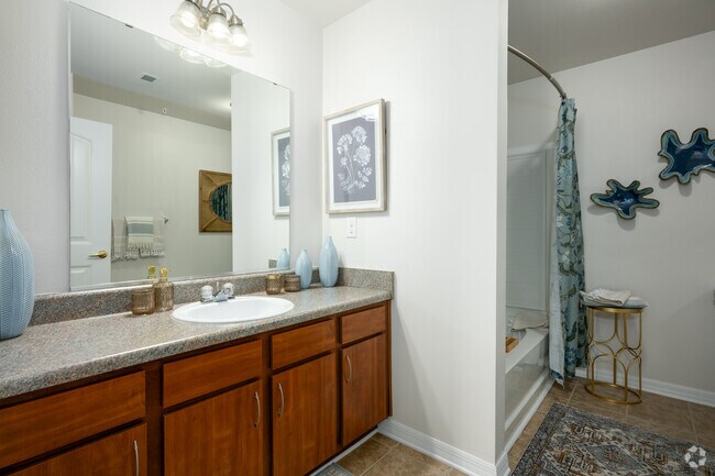 Belmont 2BR, 2BA - 1,096SF - Primary Bathroom
