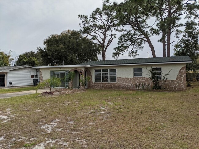 Building Photo - 169 Pinecrest St Rental