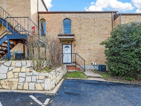 Photo - 6024 Westridge Ln