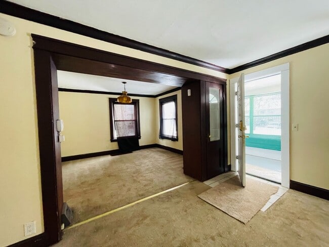 Photo - DREAM LOCATION !! LOOKS LIKE PRIVET ROAD !!!