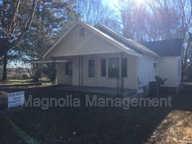 Photo - 1835 Colonial Ave