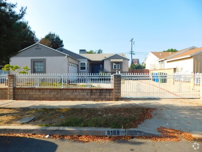 Building Photo - Renovated 3-Bedroom Home with Backyard Oasis