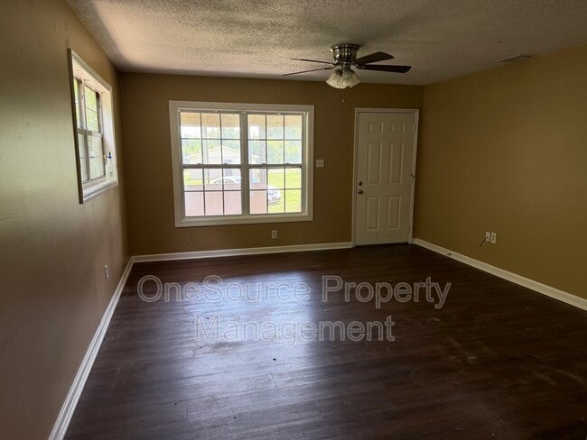 522 Charlie Harris Loop
