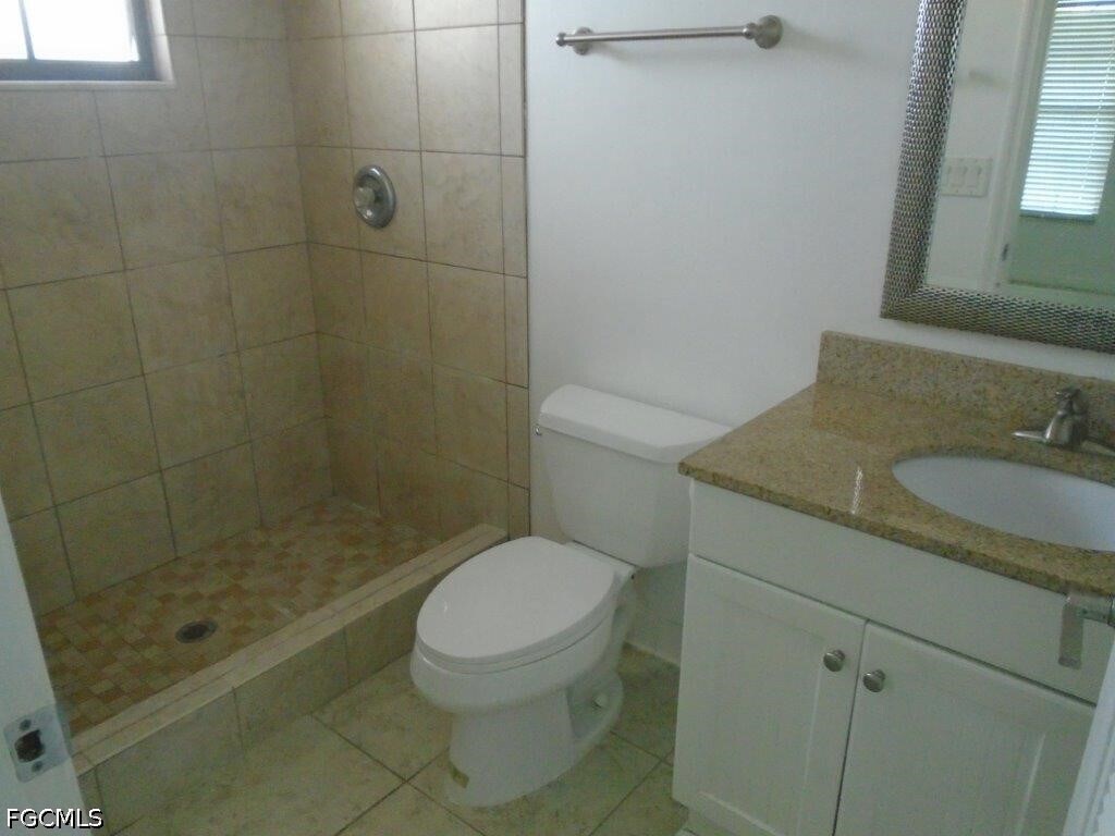 Photo - 1228 Trafalgar Pkwy