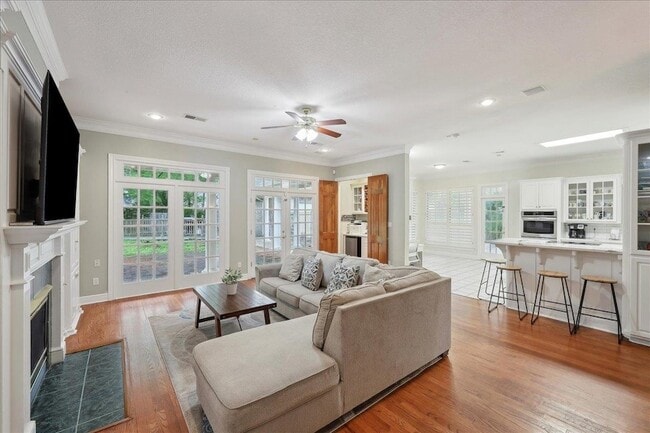 Photo - 4 Twin Cir Dr