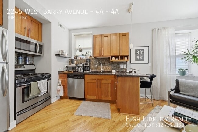 Photo - 2245 W Barry Ave Unit 4A