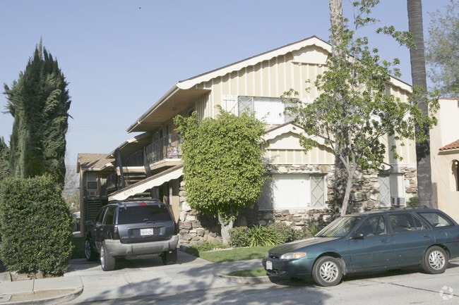Primary Photo - 6233 Washington Ave Rental