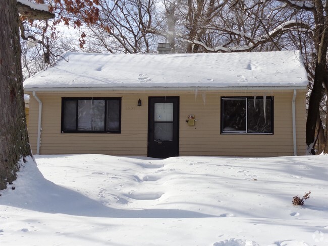 Building Photo - 1509 N Elmer St Rental