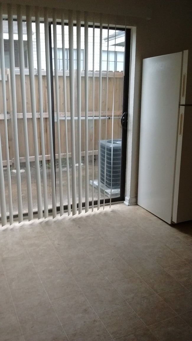 Photo - 1106 Verde Dr Unit Bryan apartment