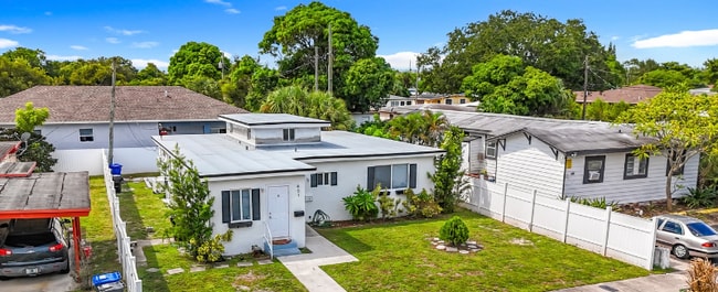 Photo - 401 NW 16th Ave Unit Apt N