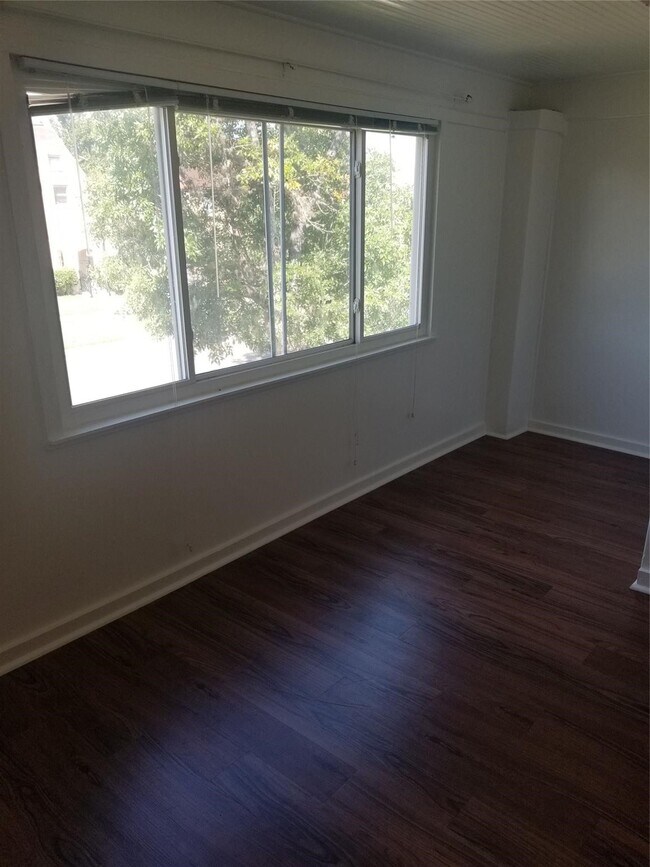 Photo - 2823 Cleburne St