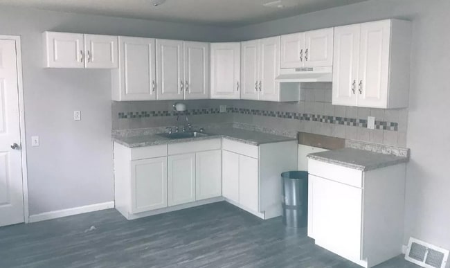 Building Photo - 3 Bedroom  House Located in Dellwood.