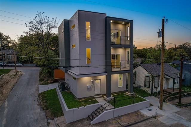 Photo - 521 Faulk St