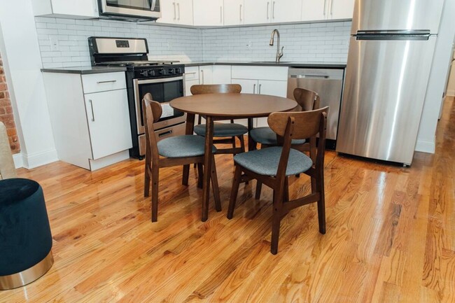 Photo - Bushwick Exposed brick, 23 mins to Manhatt... Unit 3FL