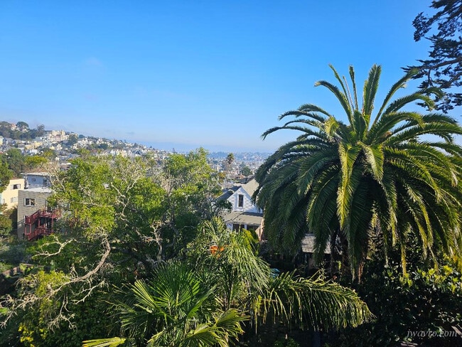 Building Photo - 445 Hoffman Ave Unit 445