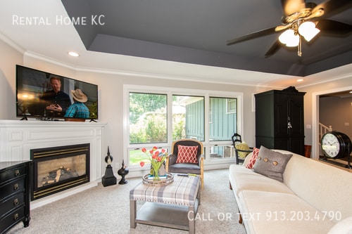 Photo - 9519 Windsor St