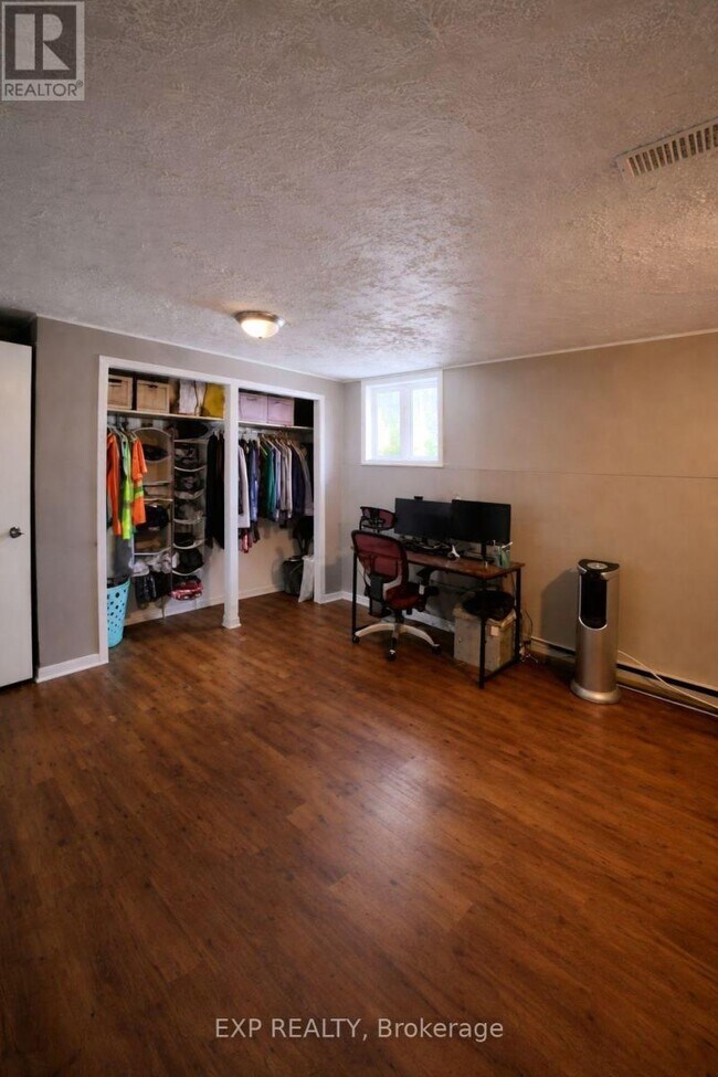 Photo - 898 Belvédère Ave