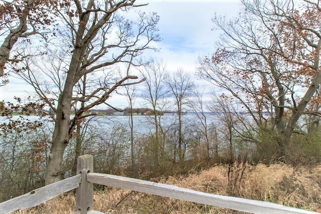 Photo - Lakeside Estates Apartments