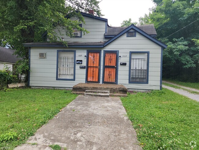 Building Photo - 1 br, 1 bath Triplex - 1485 East Mallory A... Rental