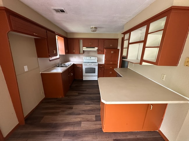 Photo - Stunning 4 Bedroom