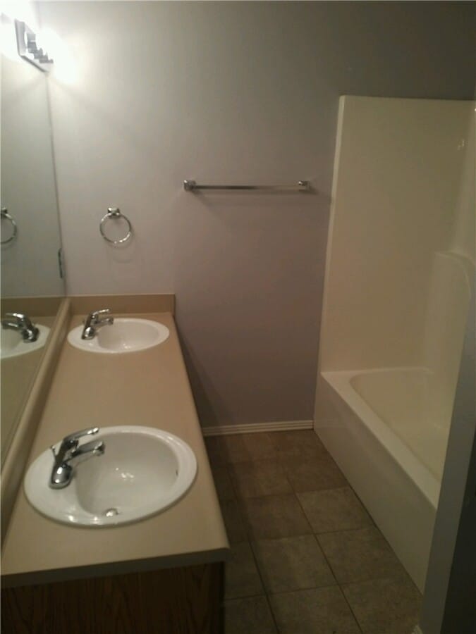 Photo - 946 W Peachtree Dr