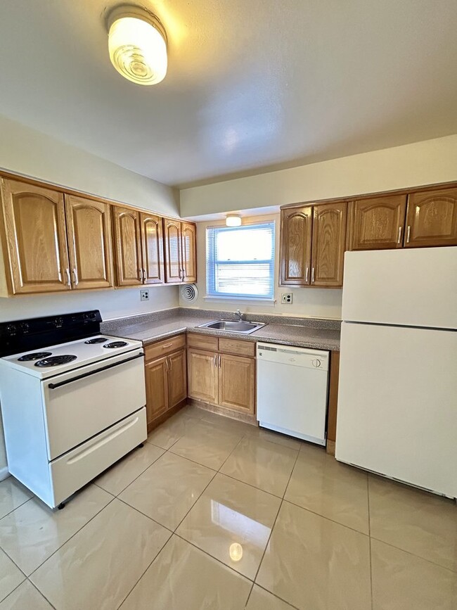 Photo - Eagle Rock & Hensyn Village