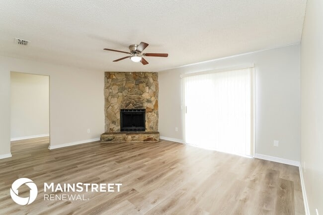 Photo - 1177 Kincross Court