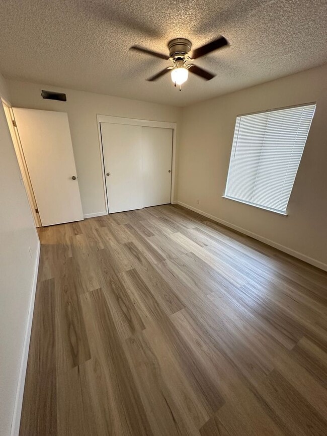 Photo - 371 Florinda St