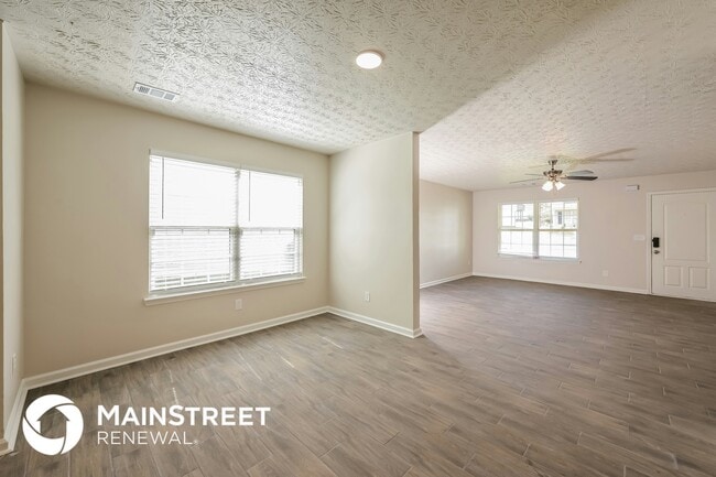 Photo - 270 Victoria Blvd