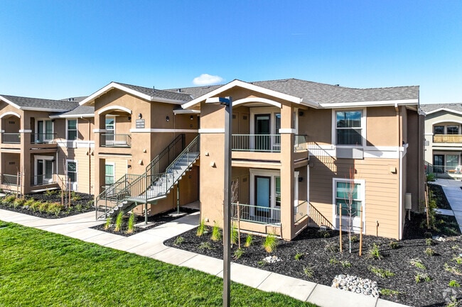 Northlake Senior Apartments (55+)