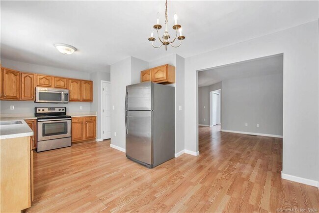 Photo - 170 Stonefield Dr Unit 32
