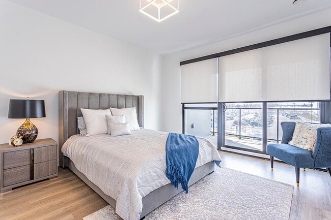 Photo - SOFIA YORKVILLE