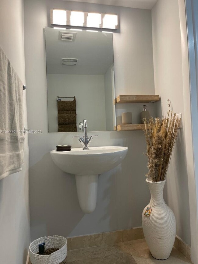 Photo - 41 SE 5th St Unit 1215