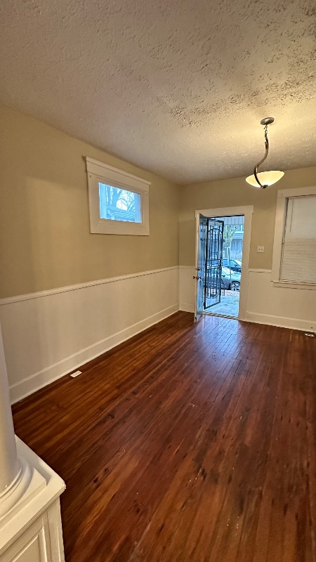 Photo - 404 E Gates St Townhome