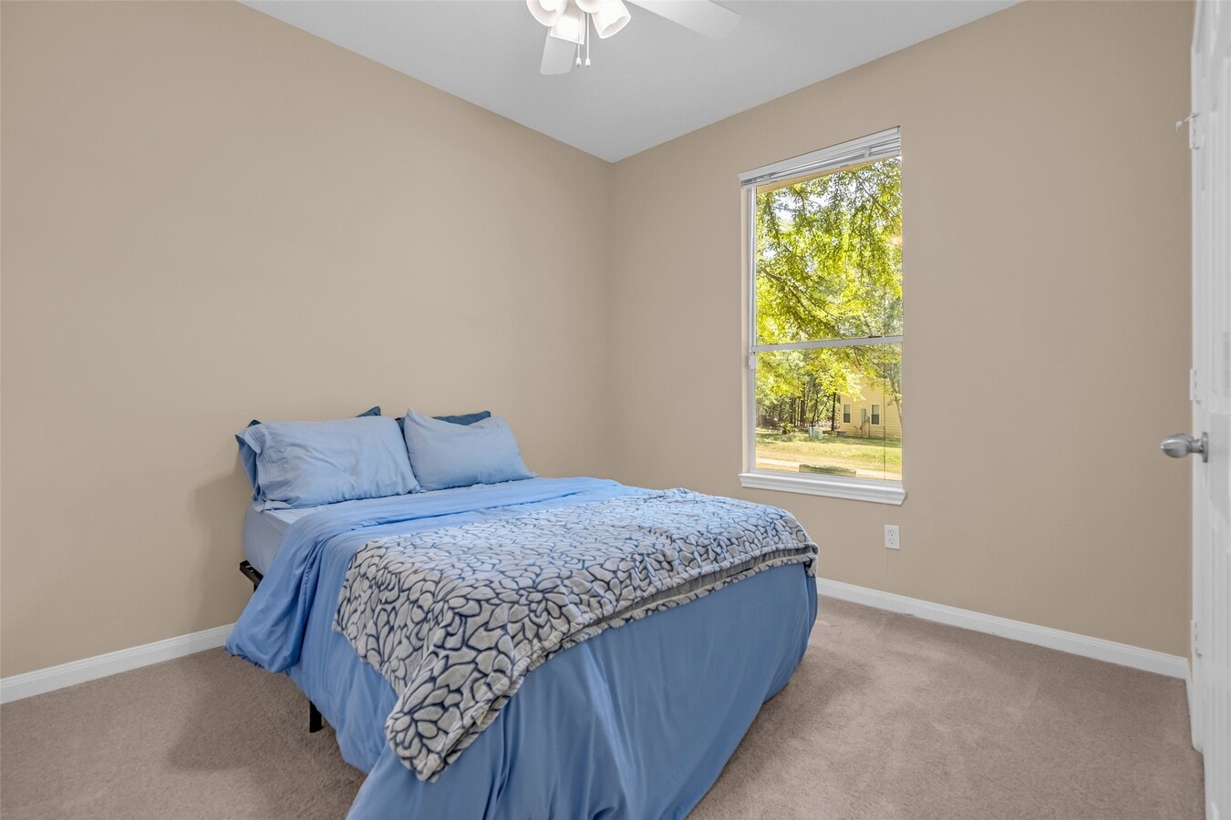 Photo - 2919 Whitman Dr