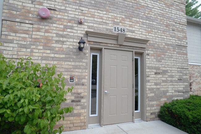 Building Photo - 1548 W Sand Bar Ct Unit 1G