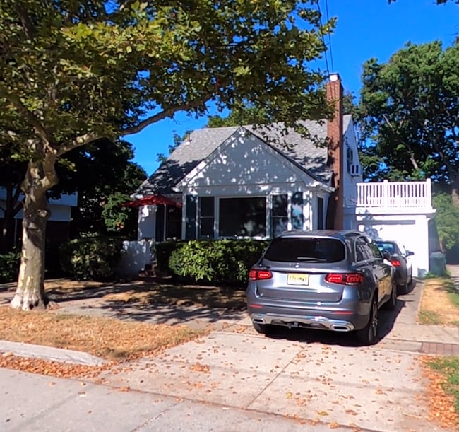 Building Photo - 83 Mineola Ave Rental