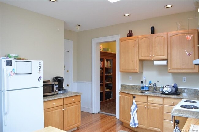 Photo - 104 William St Unit 2