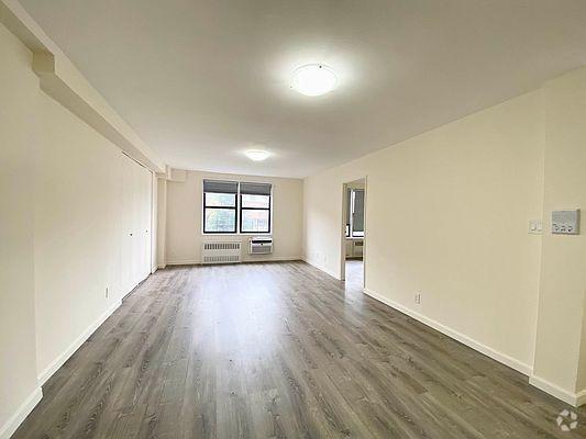 Building Photo - 1 bedroom in Bronx NY 10463 Unit 1F Rental