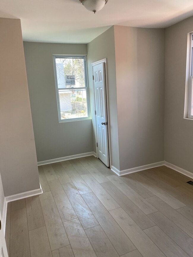 Photo - Large 3 bedroom in Germantown