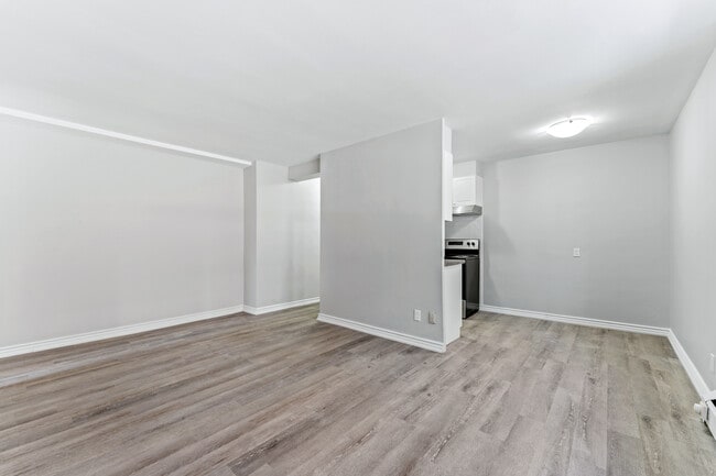 Photo - 383 Princess Avenue