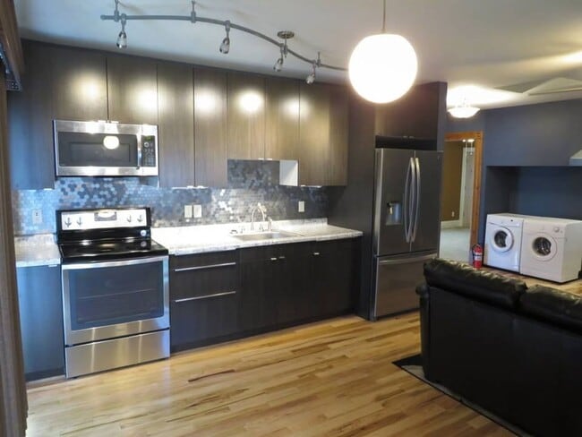 Photo - 7 E Elm St Unit 3