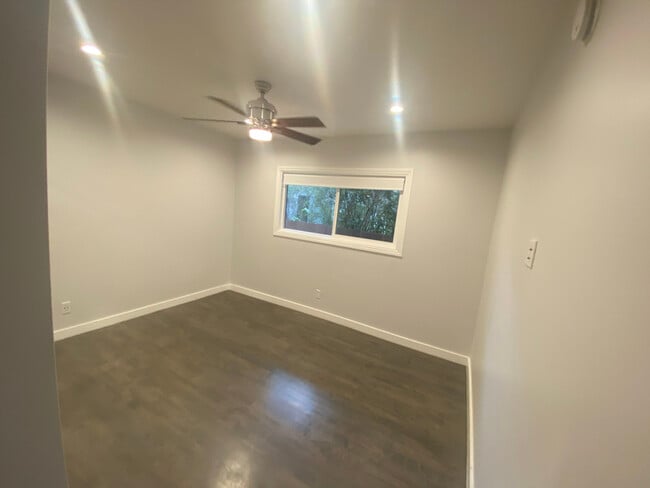 Photo - 505 N Alfred St Unidad 3